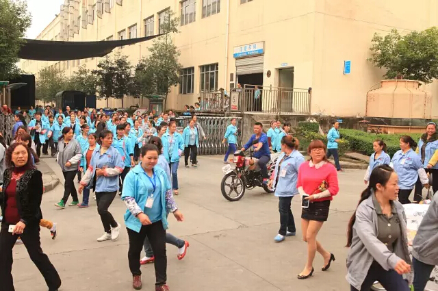 深夜乳液频道丶6樱花免费