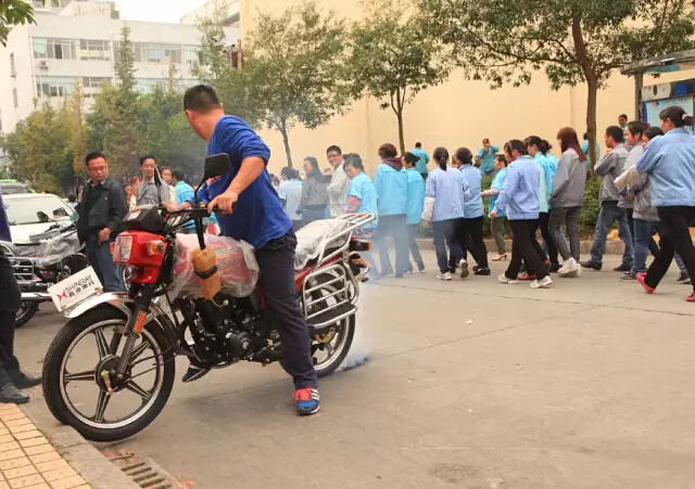 深夜乳液频道丶6樱花免费