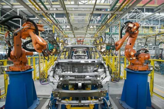 鑫源汽车，给谁造车比造什么车更重要 | 洞察