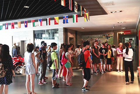 深夜乳液频道丶6樱花免费