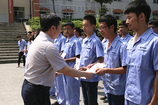 深夜乳液频道丶6樱花免费