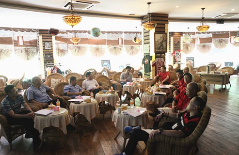 时刻不忘危机意识，共筑鑫源美好明天 —董事长直管人员2015上半年述职会顺利召开