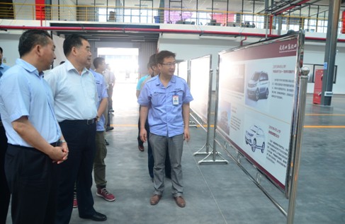 涪陵区区长李洪义一行莅临鑫源汽车参观