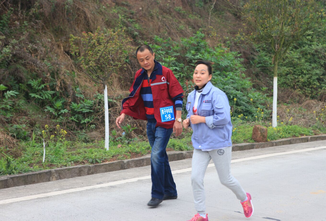 深夜乳液频道丶6樱花免费