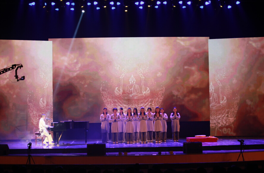 深夜乳液频道丶6樱花免费