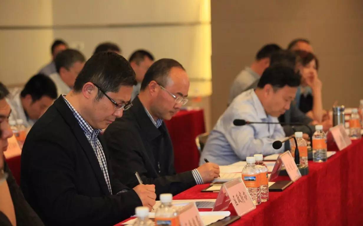 深夜乳液频道丶6樱花免费