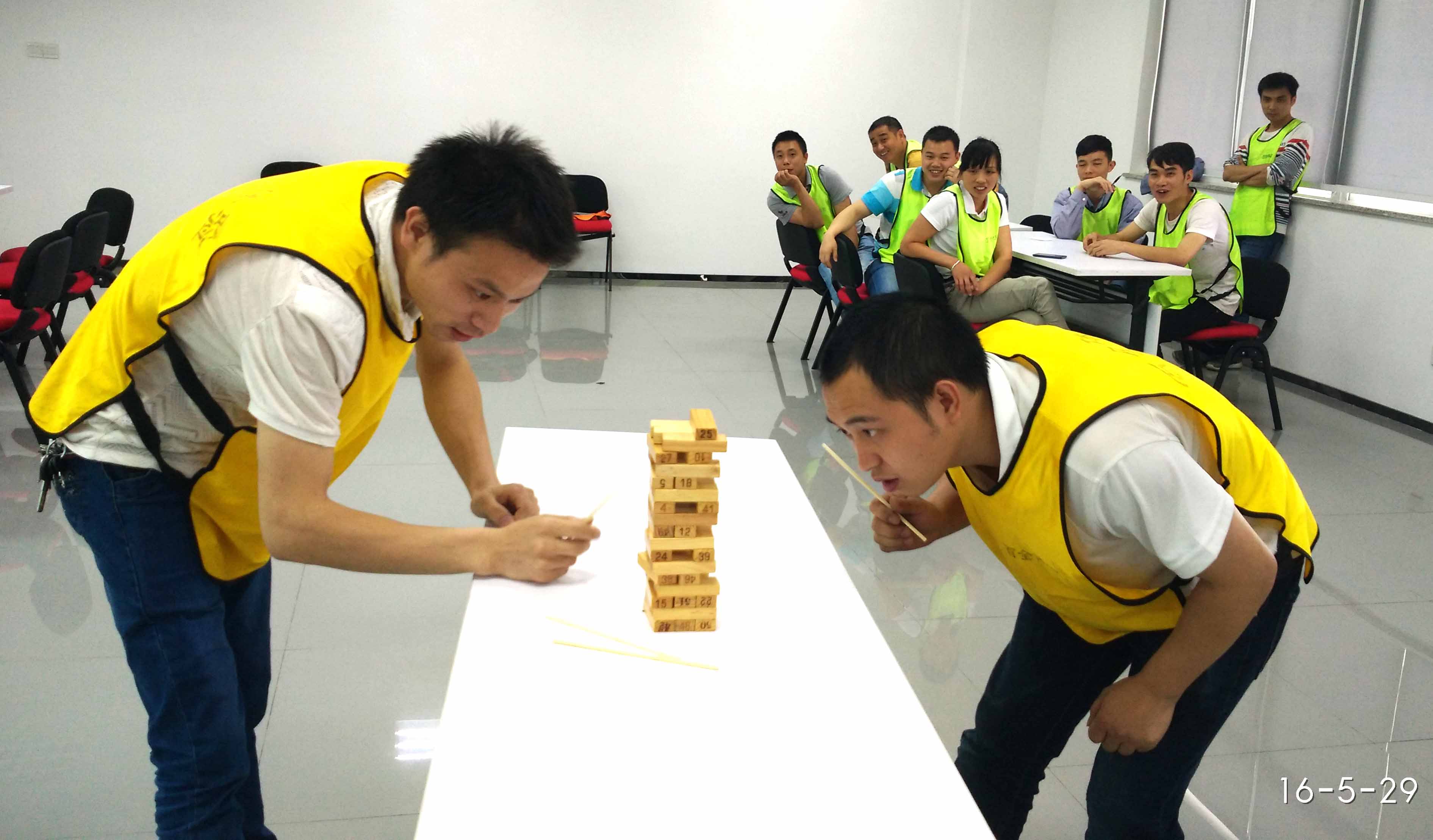 深夜乳液频道丶6樱花免费