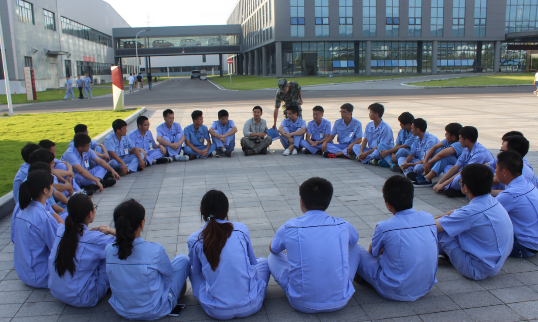 深夜乳液频道丶6樱花免费