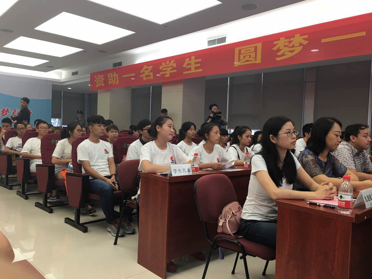 深夜乳液频道丶6樱花免费