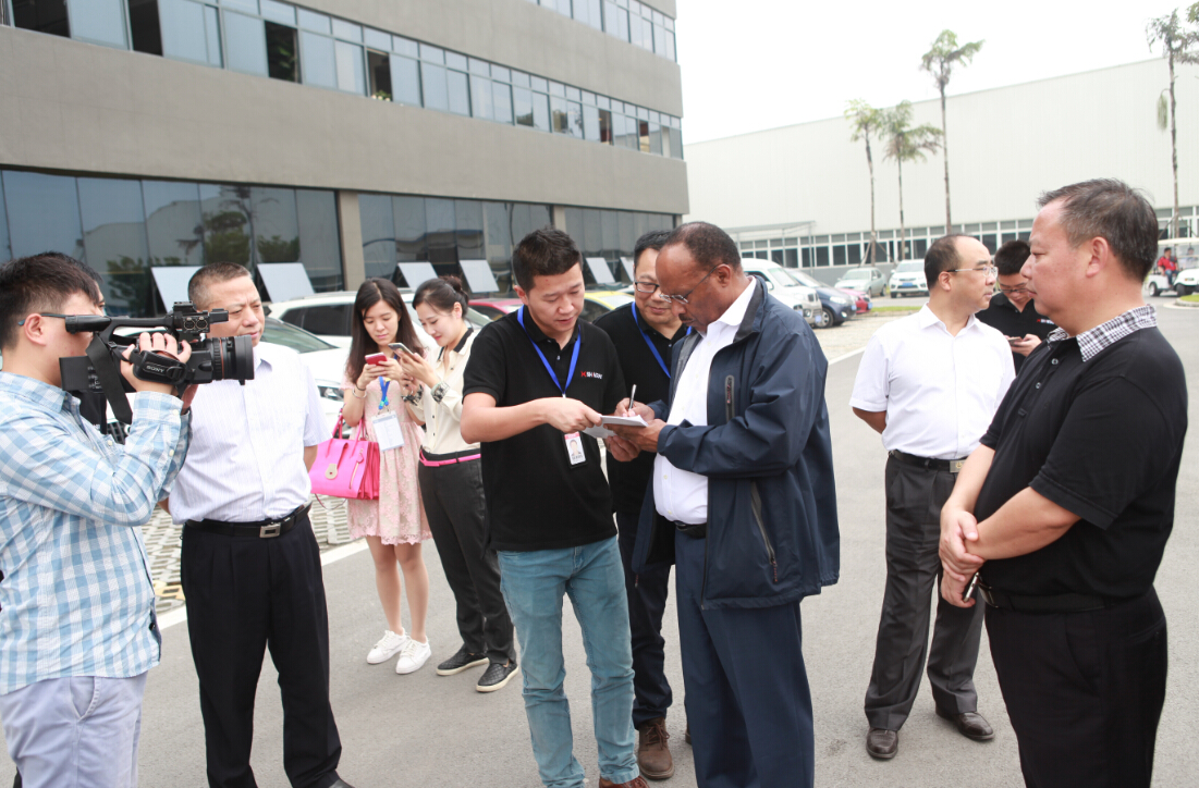 深夜乳液频道丶6樱花免费