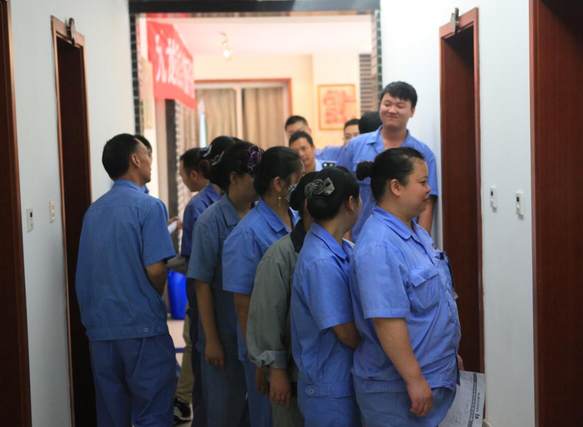 深夜乳液频道丶6樱花免费