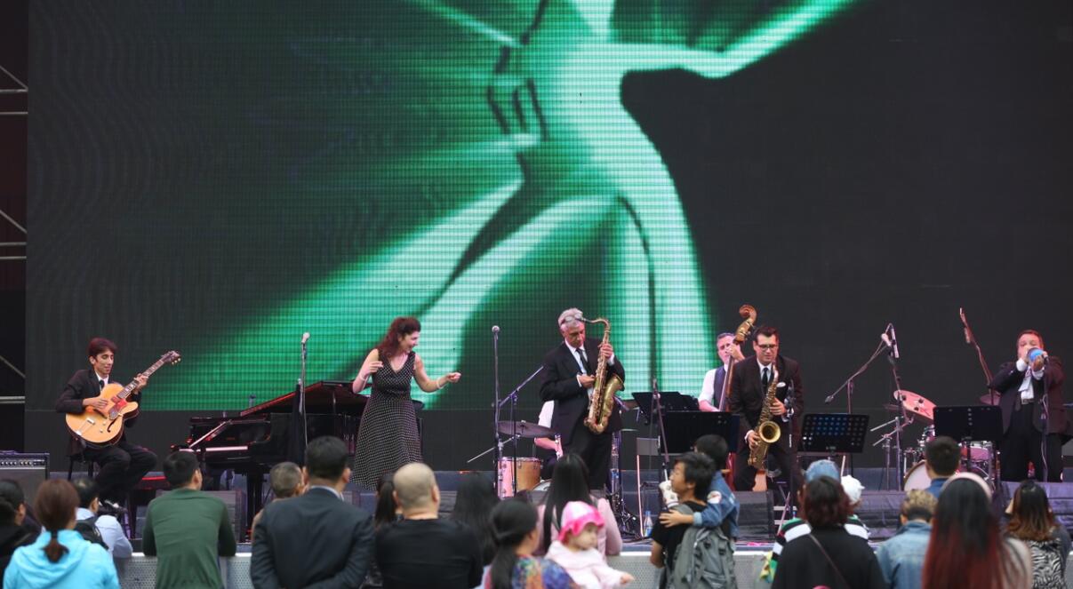 深夜乳液频道丶6樱花免费