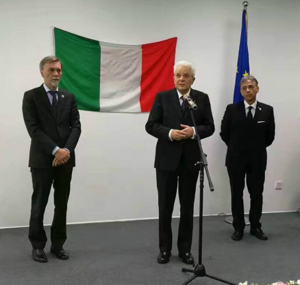 深夜乳液频道丶6樱花免费