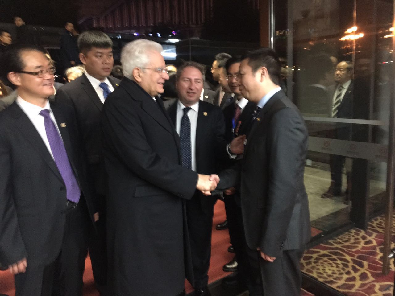 深夜乳液频道丶6樱花免费